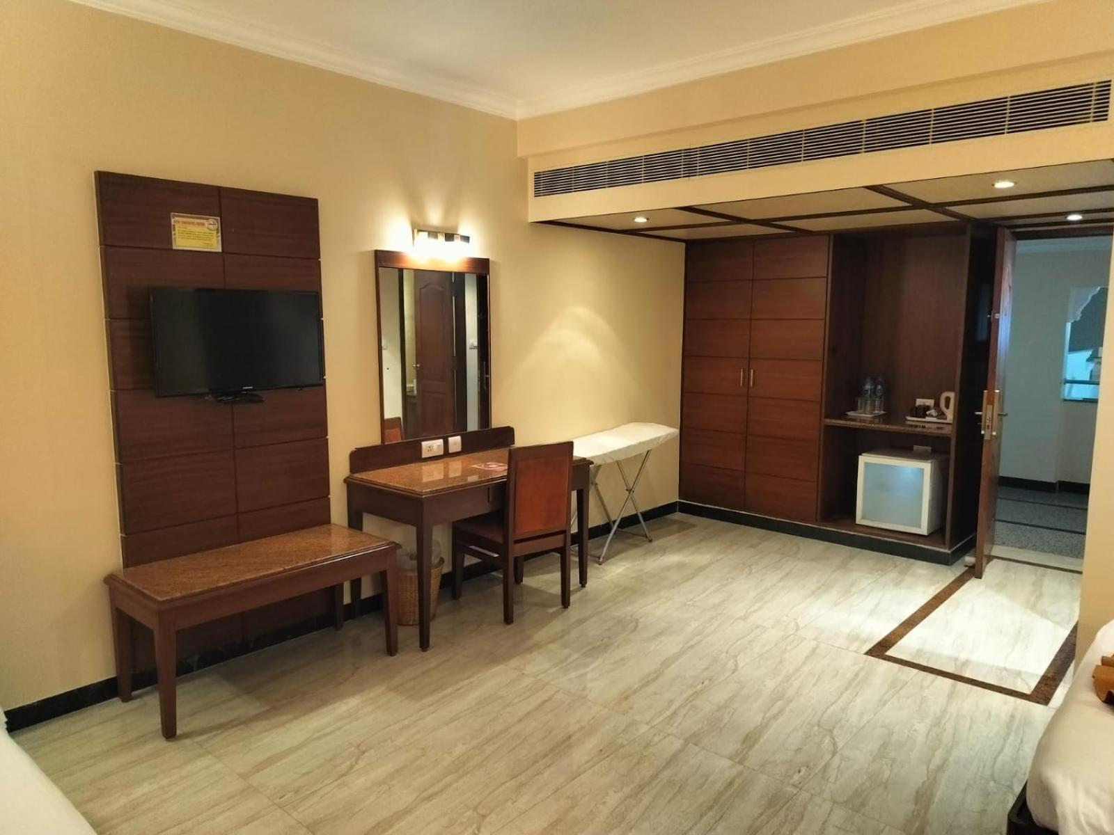 Shenbaga Hotel And Convention Centre Pondicherry Eksteriør bilde